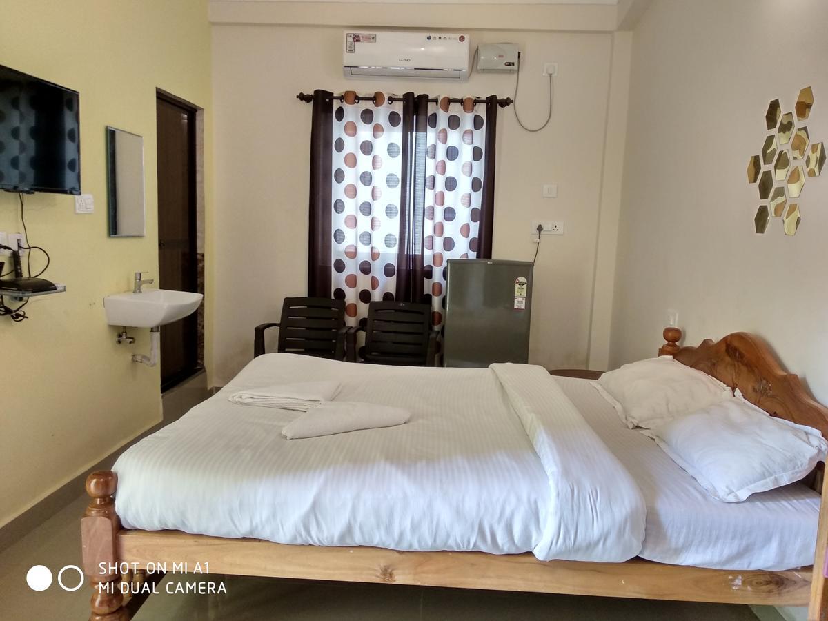 Candolim Beach Place מראה חיצוני תמונה