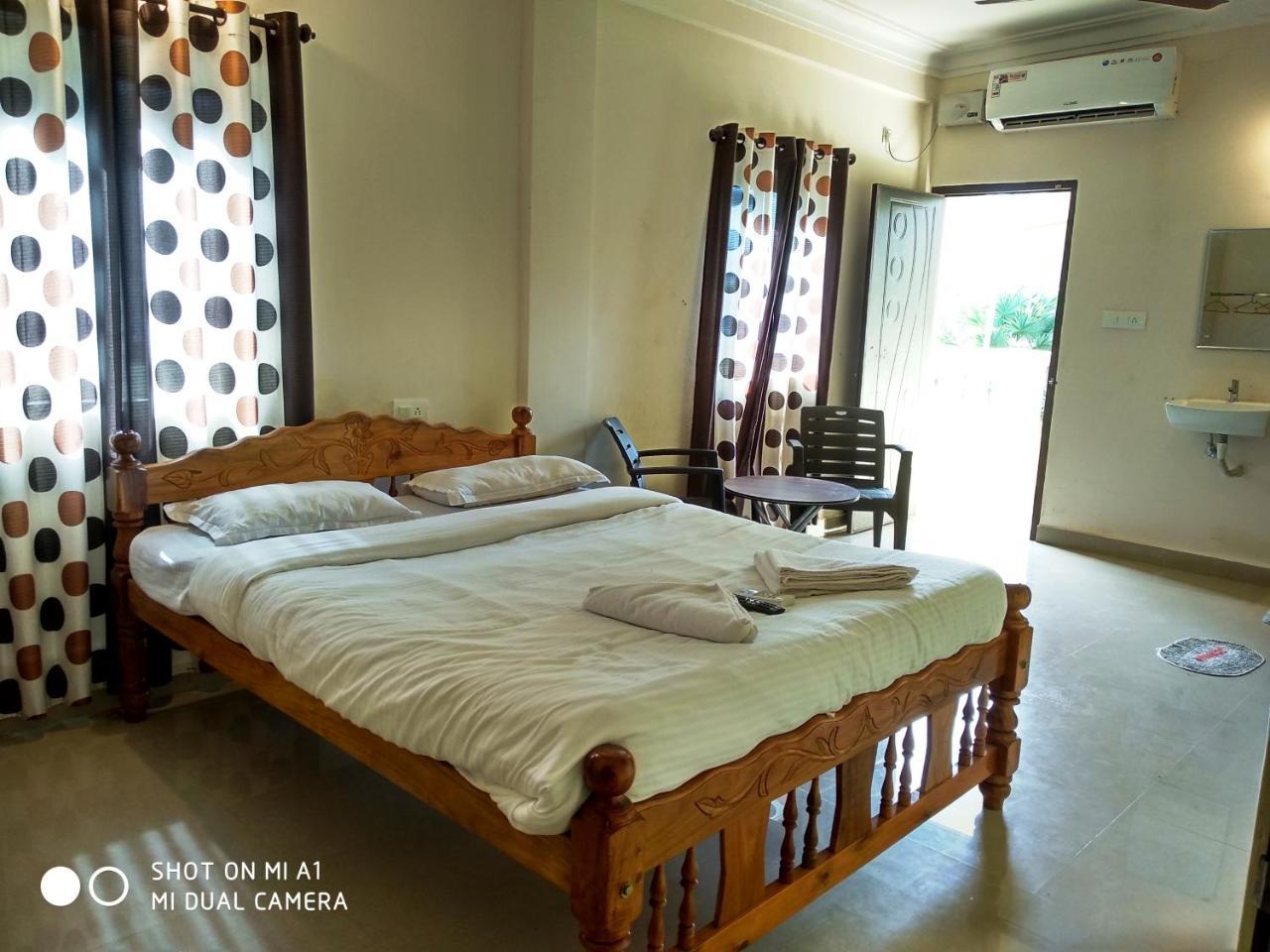 Candolim Beach Place מראה חיצוני תמונה